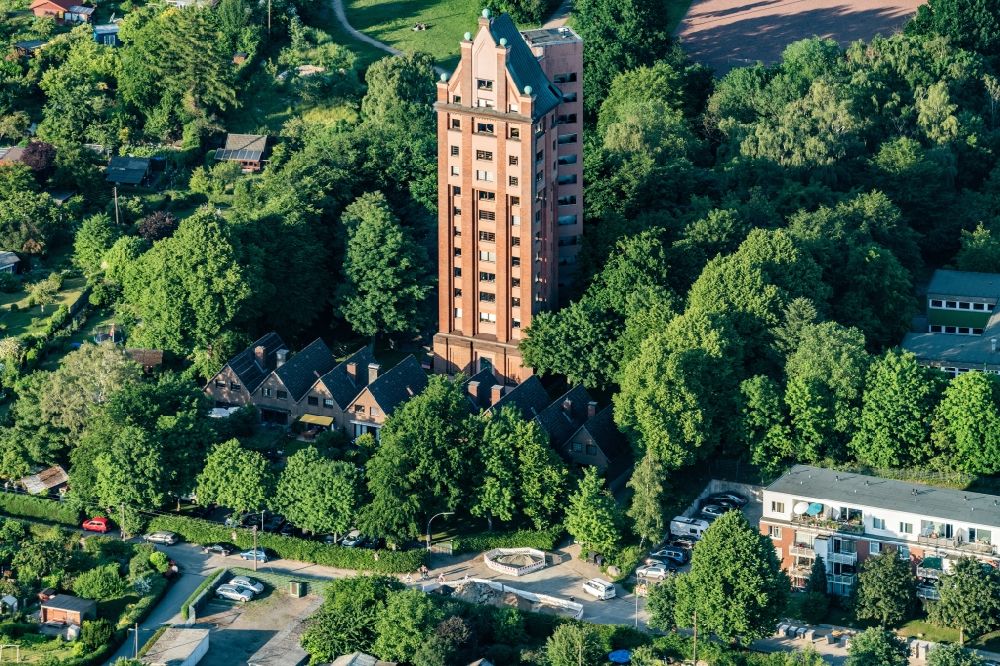 Aerial photograph Hamburg - Building of industrial monument water tower on Hoegenstrasse in the district Stellingen in Hamburg, Germany