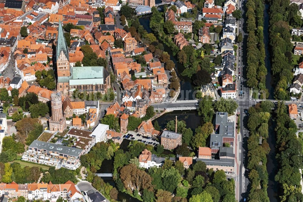 Lüneburg from the bird's eye view: Building of industrial monument water tower and Ratsmuehle such as the St.Johannis church in Lueneburg in the state Lower Saxony, Germany