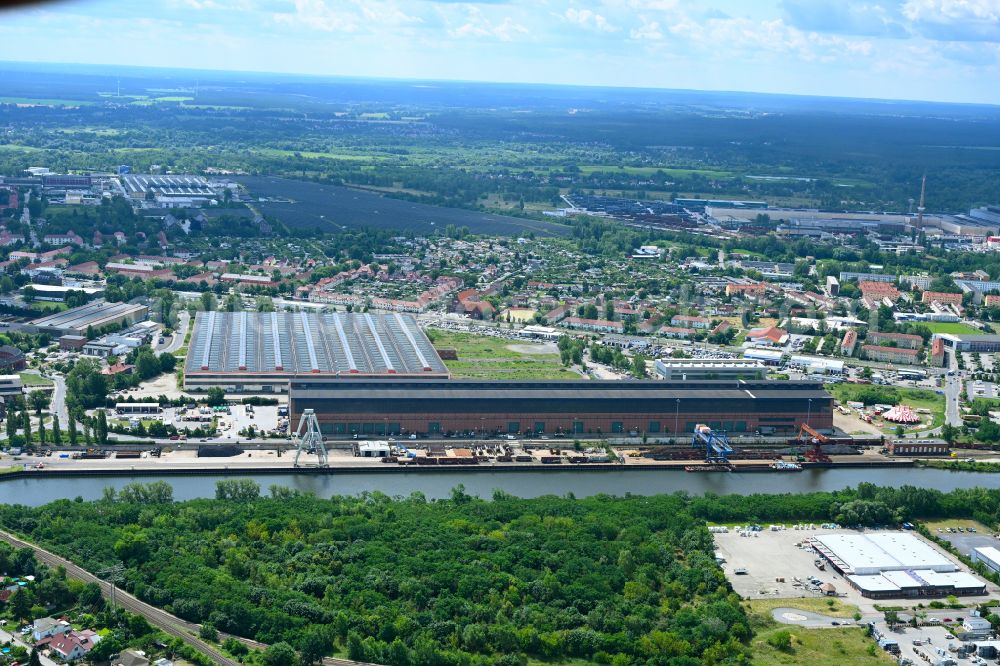 Aerial photograph Brandenburg an der Havel - Industrial Museum and the recycling park in Brandenburg upon Havel in the federal state of Brandenburg. The monument area includes the Siemens-Martin furnace and the associated facilities. The recycling center is operated by the company Maerkische Entsorgungsgesellschaft Brandenburg mbH