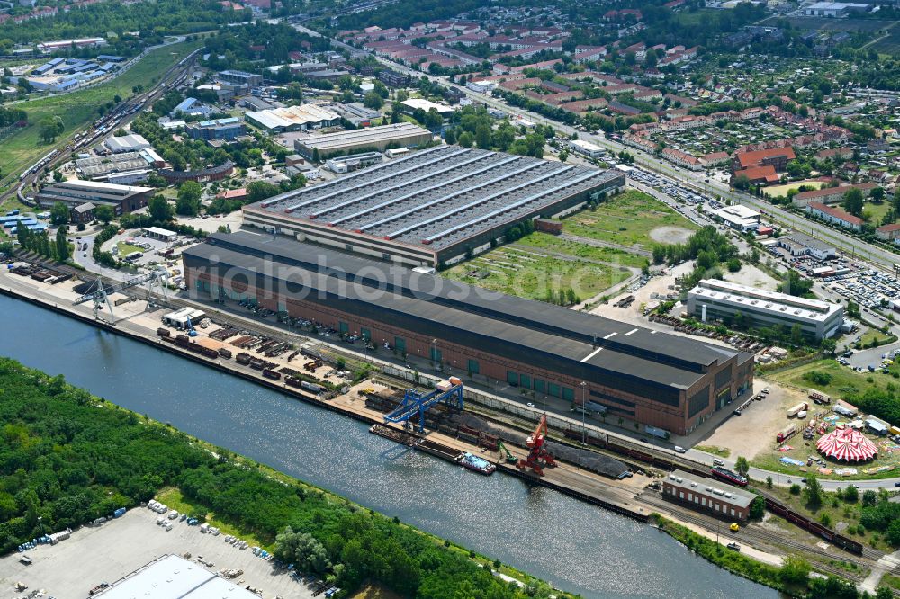 Brandenburg an der Havel from above - Industrial Museum and the recycling park in Brandenburg upon Havel in the federal state of Brandenburg. The monument area includes the Siemens-Martin furnace and the associated facilities. The recycling center is operated by the company Maerkische Entsorgungsgesellschaft Brandenburg mbH