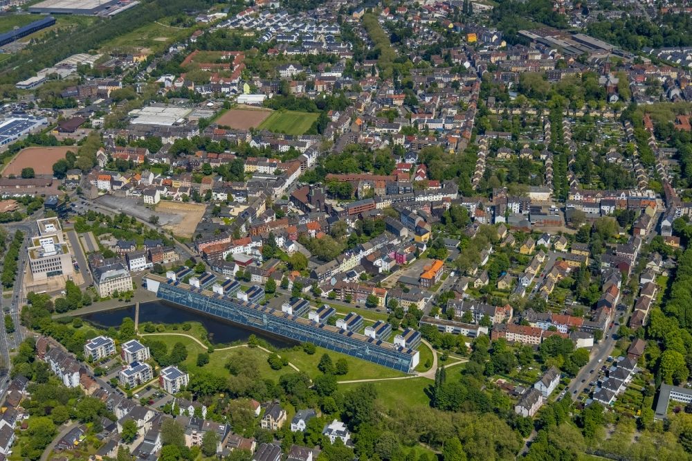 Gelsenkirchen from the bird's eye view: Cityscape of the district in the district Ueckendorf in Gelsenkirchen at Ruhrgebiet in the state North Rhine-Westphalia, Germany