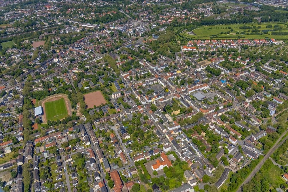 Aerial image Gelsenkirchen - Cityscape of the district in the district Horst in Gelsenkirchen at Ruhrgebiet in the state North Rhine-Westphalia, Germany