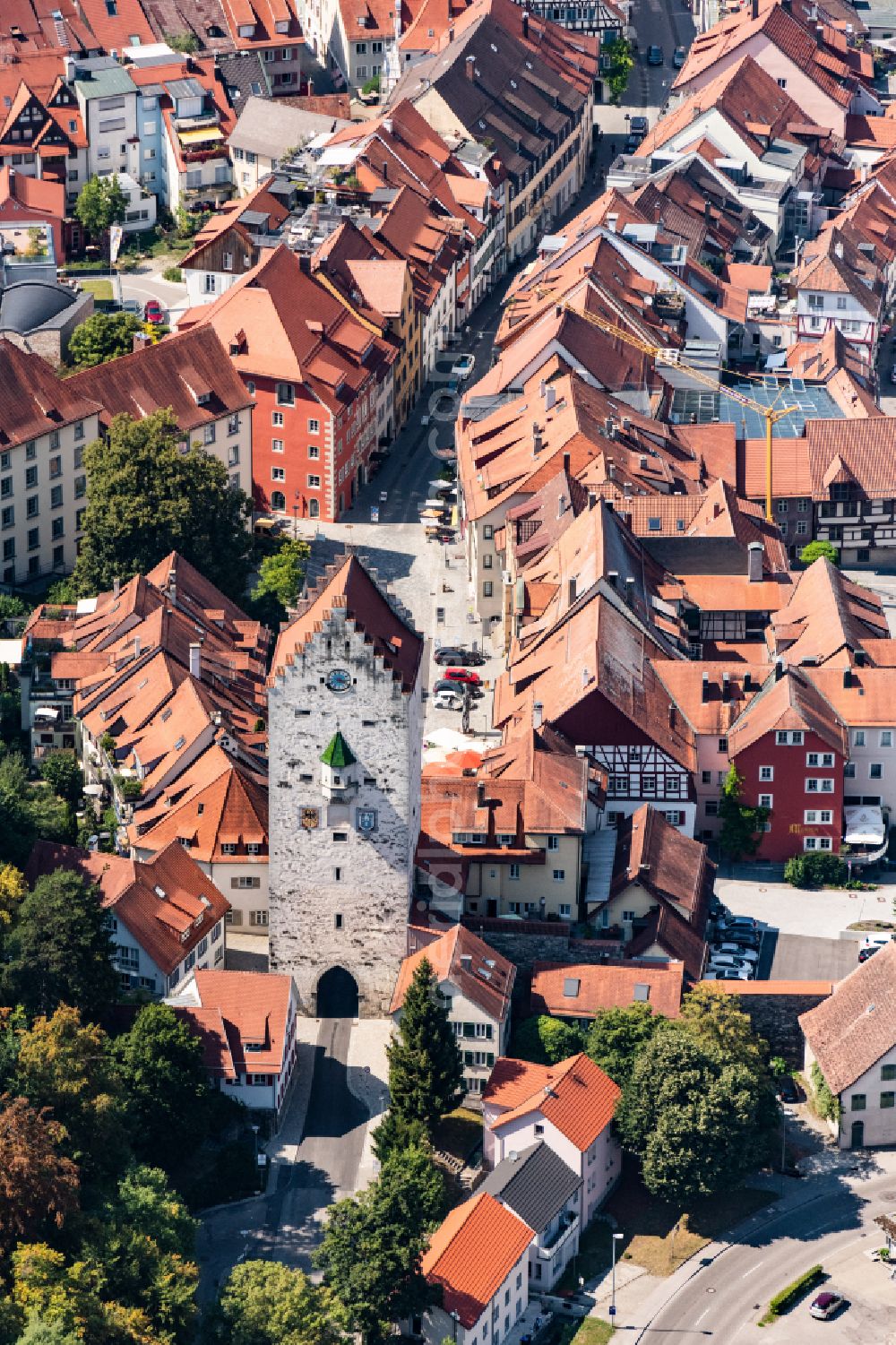 Ravensburg from the bird's eye view: Down town area with Blick auf das Obertor and Museum Ravensburger in Ravensburg in the state Baden-Wurttemberg, Germany