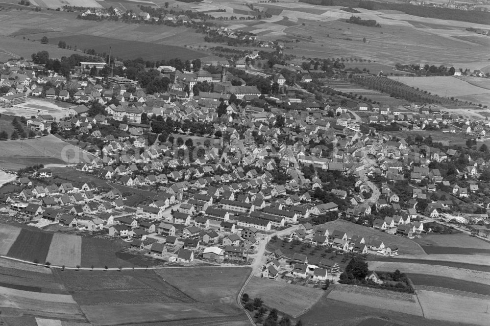 Bad Schussenried from the bird's eye view: City view from the downtown area with the outskirts with adjacent agricultural fields in Bad Schussenried in the state Baden-Wuerttemberg, Germany