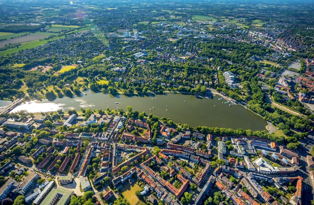 Münster from the bird's eye view: City view of the downtown area on the shore areas Aasee in the district Pluggendorf in Muenster in the state North Rhine-Westphalia, Germany