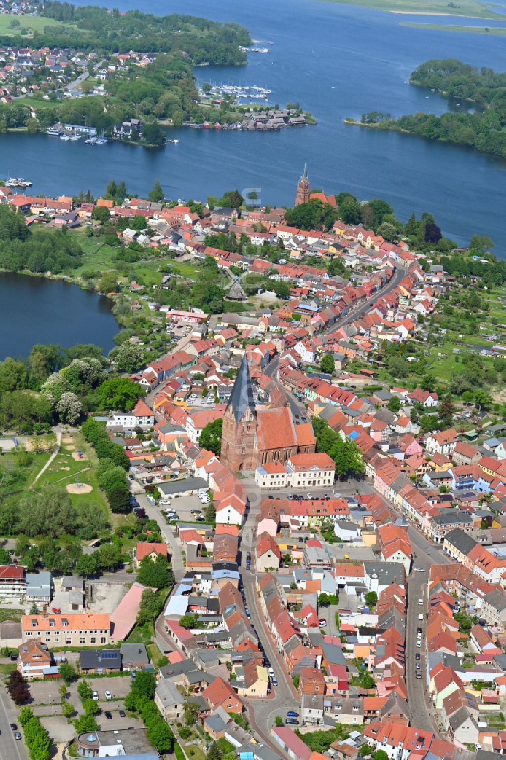 Aerial image Röbel/Müritz - City view of the downtown area on the shore areas of Binnensee in Roebel/Mueritz in the state Mecklenburg - Western Pomerania, Germany