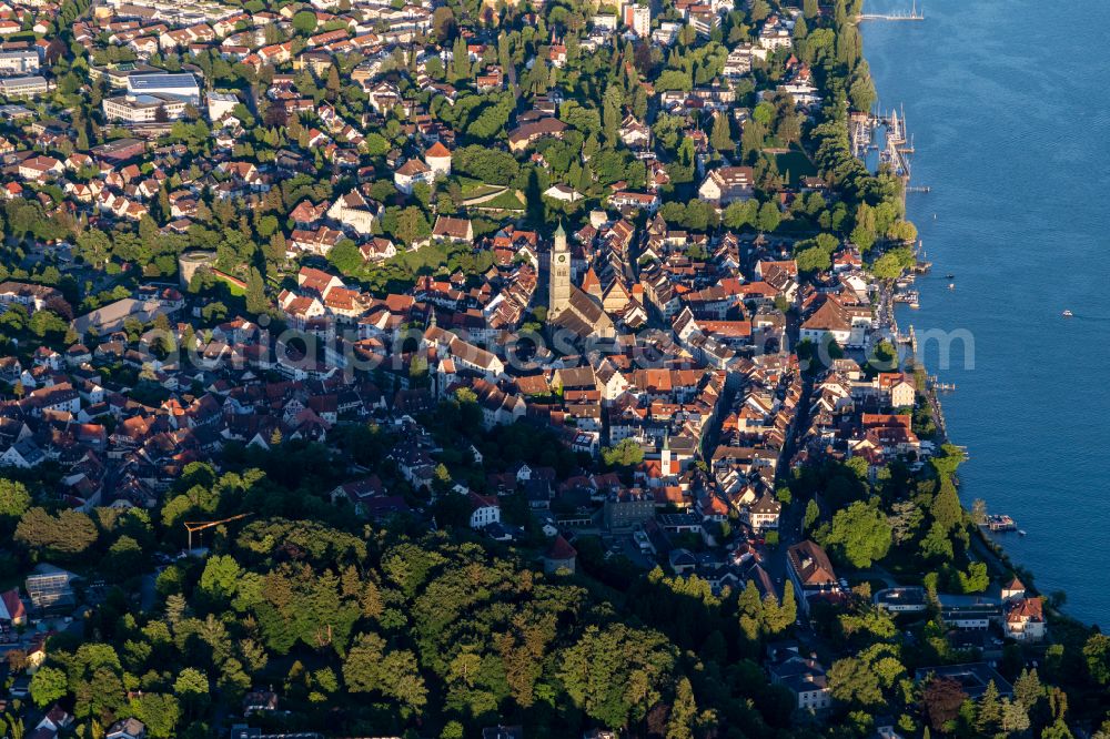 Aerial image Überlingen - City view of the downtown area on the shore areas of Lake of Constance in Ueberlingen in the state Baden-Wuerttemberg, Germany