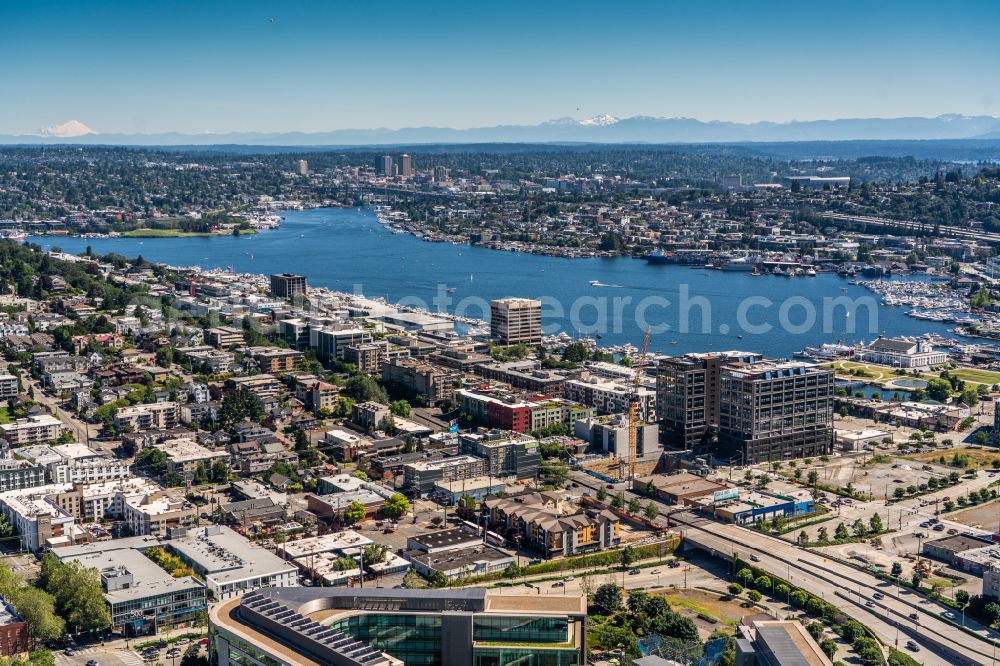 Aerial photograph Seattle - City view of the downtown area on the shore areas Lake Union on street Fairview Avenue East in Seattle in Washington, United States of America