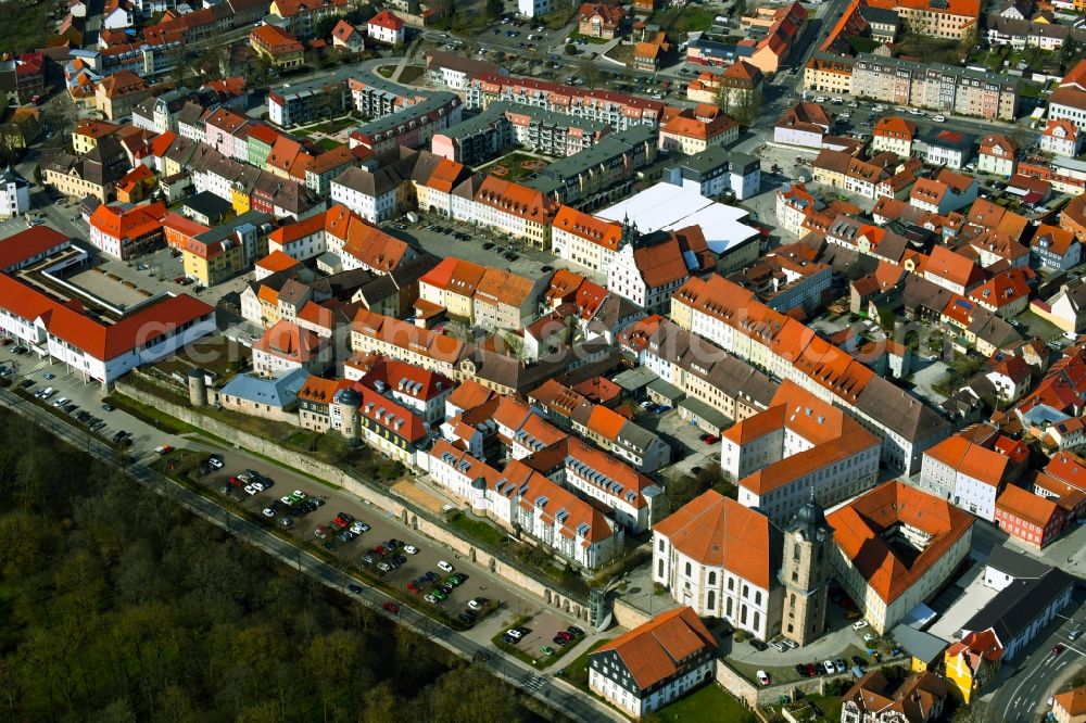 Aerial photograph Hildburghausen - Old town area and city center with streets, houses and residential areas in Hildburghausen in the state Thuringia, Germany