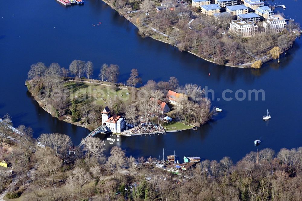 Aerial image Berlin - Island on the banks of the river course of Spree River in the district Treptow in Berlin, Germany