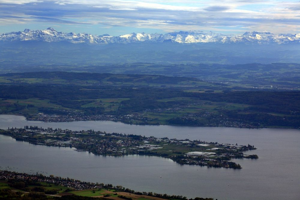 Aerial photograph Reichenau - Reichenau island in the Lake Constance in Reichenau in the state Baden-Wuerttemberg, Germany. Looking to the Swiss Alps