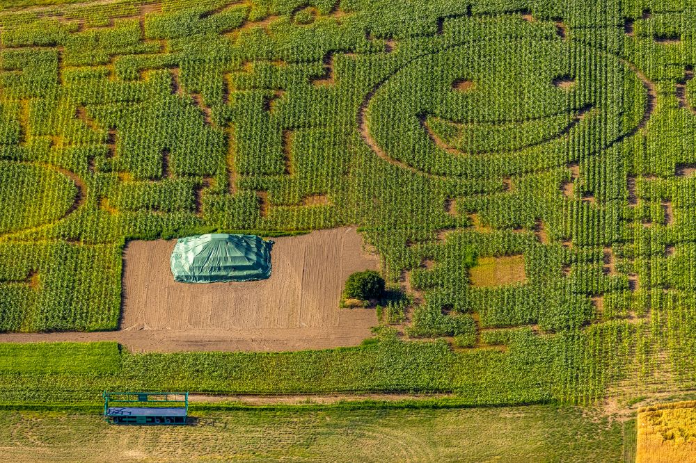 Grevel from above - Maze - Labyrinth on in Grevel at Ruhrgebiet in the state North Rhine-Westphalia, Germany
