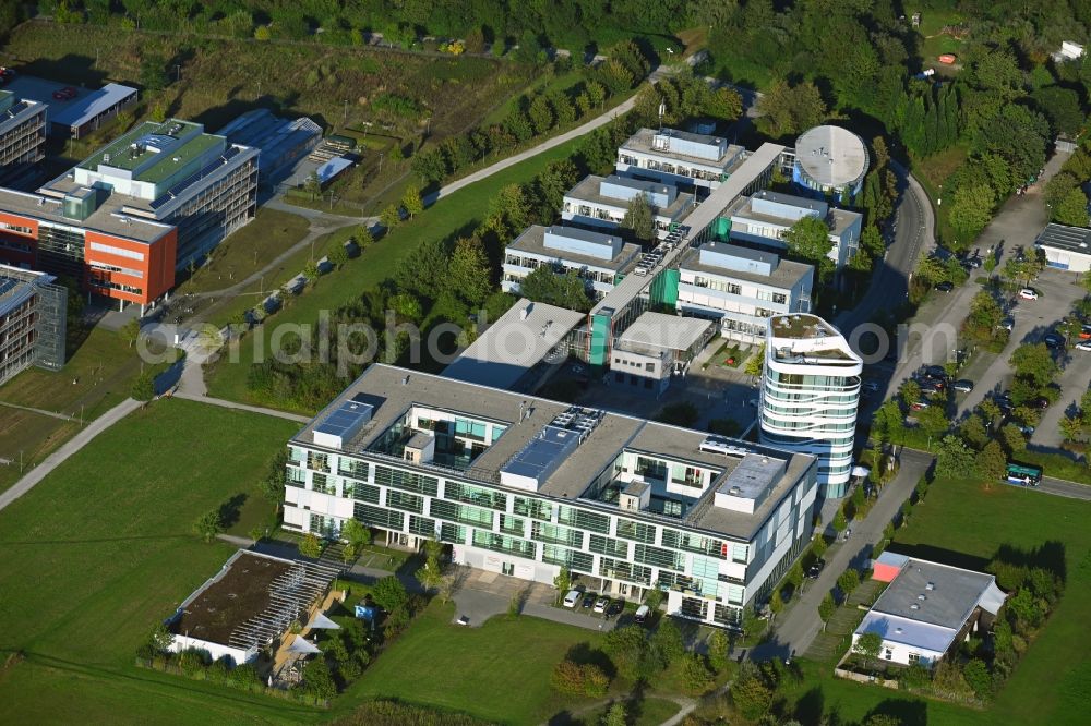 Aerial photograph München - Research building and office complex IZB Innovations- und Gruenderzentrum Biotechnologie Am Klopferspitz in the district Hadern - Martinsried in Munich in the state Bavaria, Germany
