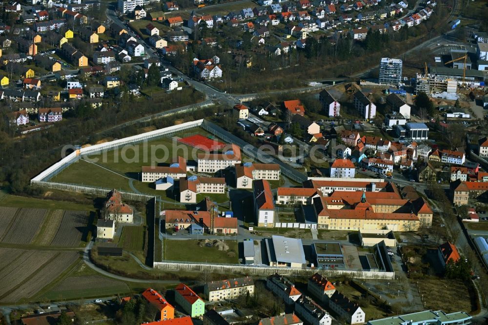 Aerial photograph Bayreuth - Prison grounds and high security fence Prison Justizvollzugsanstalt St. Georgen-Bayreuth on Markgrafenallee in Bayreuth in the state Bavaria, Germany