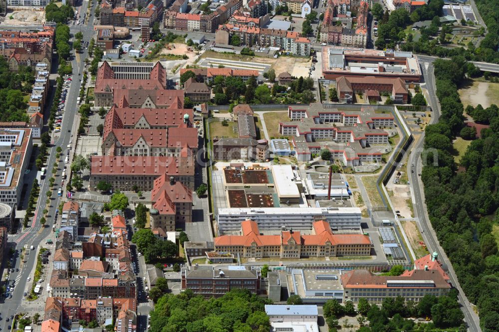 Nürnberg from the bird's eye view: Prison grounds and high security fence Prison JVA Nuernberg in the district Baerenschanze in Nuremberg in the state Bavaria, Germany