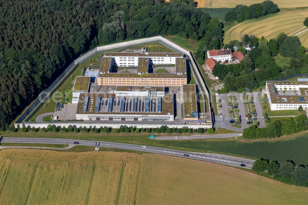Aerial image Landshut - Site of the prison correctional facility in Landshut Mountain Grub in Bavaria