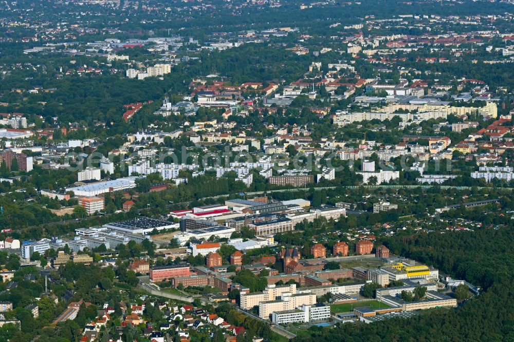 Aerial photograph Berlin - Prison grounds and high security fence Prison Tegel on Seidelstrasse in the district Reinickendorf in Berlin, Germany