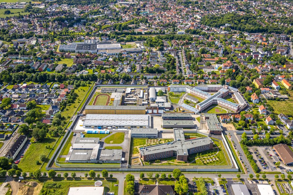 Werl from above - Prison grounds and high security fence Prison on street Belgische Strasse in the district Soennern in Werl at Ruhrgebiet in the state North Rhine-Westphalia, Germany