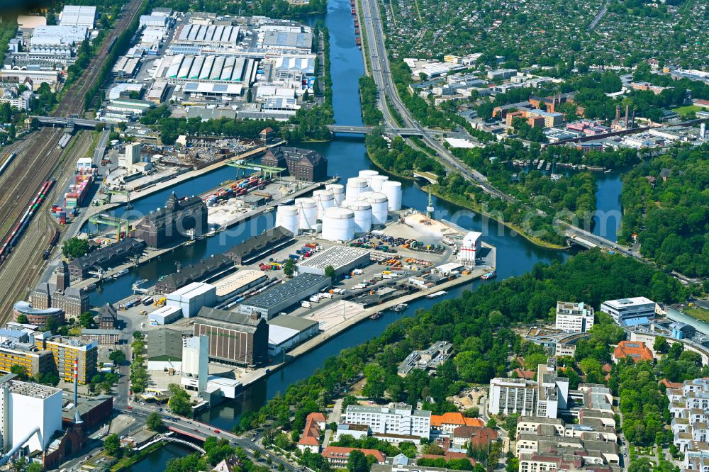 Berlin from the bird's eye view: Quays and boat moorings at the port of the inland port Berliner Westhafen in the district Moabit in Berlin, Germany