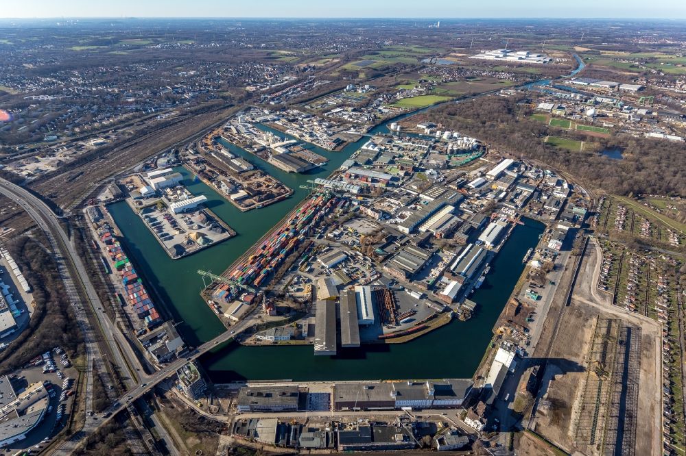 Aerial photograph Dortmund - Quays and boat moorings at the port of the inland port in Dortmund at Ruhrgebiet in the state North Rhine-Westphalia, Germany