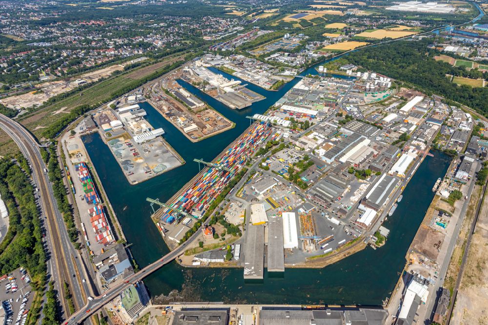 Dortmund from the bird's eye view: Quays and boat moorings at the port of the inland port in Dortmund in the state North Rhine-Westphalia, Germany