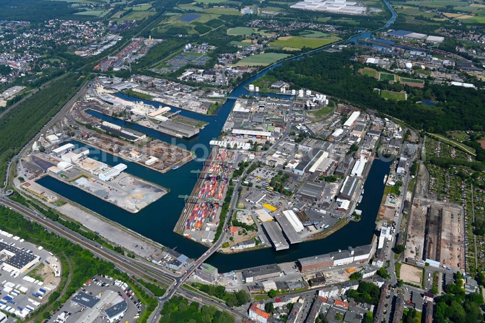 Dortmund from above - Quays and boat moorings at the port of the inland port Dortmunder Hafen AG on Speicherstrasse in Dortmund at Ruhrgebiet in the state North Rhine-Westphalia, Germany