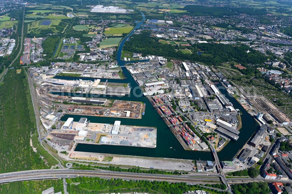Aerial image Dortmund - Quays and boat moorings at the port of the inland port Dortmunder Hafen AG on Speicherstrasse in Dortmund at Ruhrgebiet in the state North Rhine-Westphalia, Germany