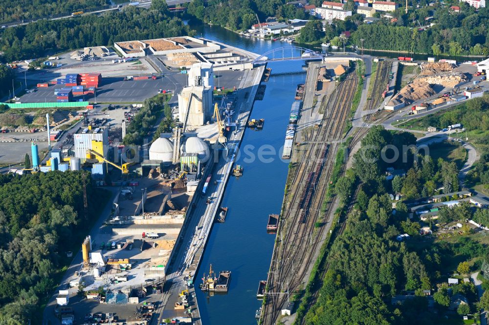 Königs Wusterhausen from the bird's eye view: Quays and boat moorings at the port of the inland port Nottekanal - Dahme in Koenigs Wusterhausen in the state Brandenburg, Germany