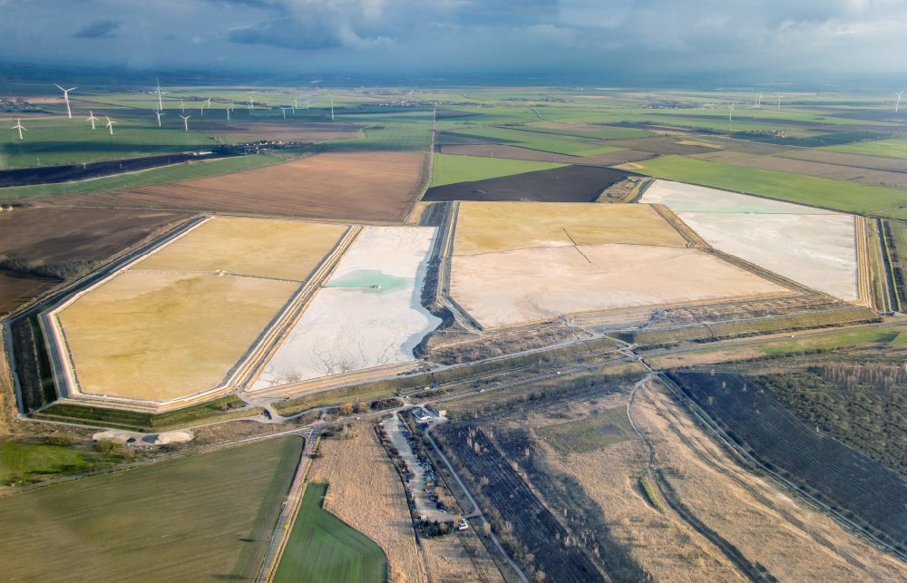 Aerial photograph Nienburg (Saale) - Limestone ponds and sewage treatment plant tank of FA. Solvay in Nienburg (Saale) in Saxony-Anhalt to the introduction of lime sludge from the production of soda