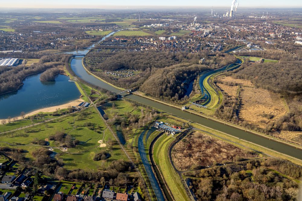 Aerial photograph Horstmar - Canal course and bank areas of the connecting canal Datteln-Hamm Canal with Seseke culvert in Horstmar in the Ruhr area in the state of North Rhine-Westphalia, Germany