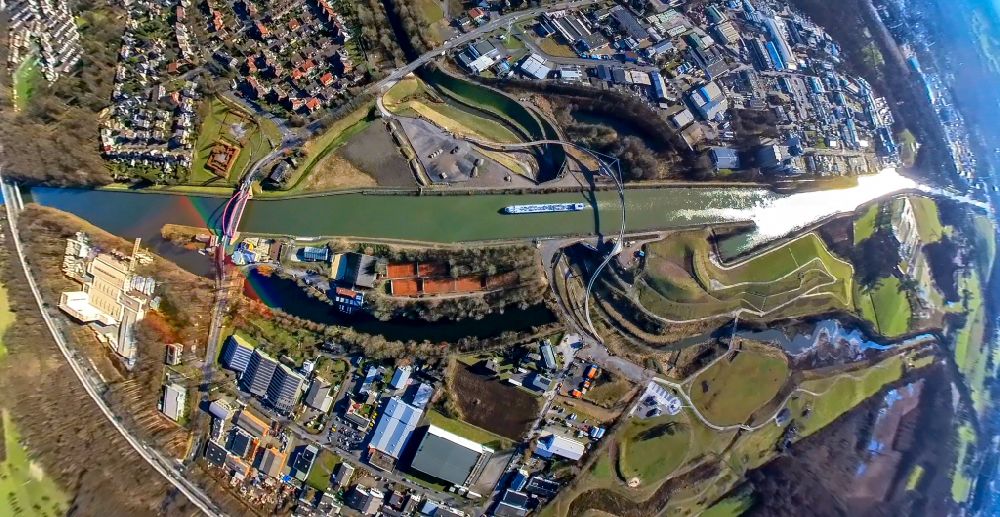 Aerial image Habinghorst - Canal course and shore areas of the connecting canal Rhine-Herne Canal in Habinghorst at Ruhrgebiet in the state North Rhine-Westphalia, Germany