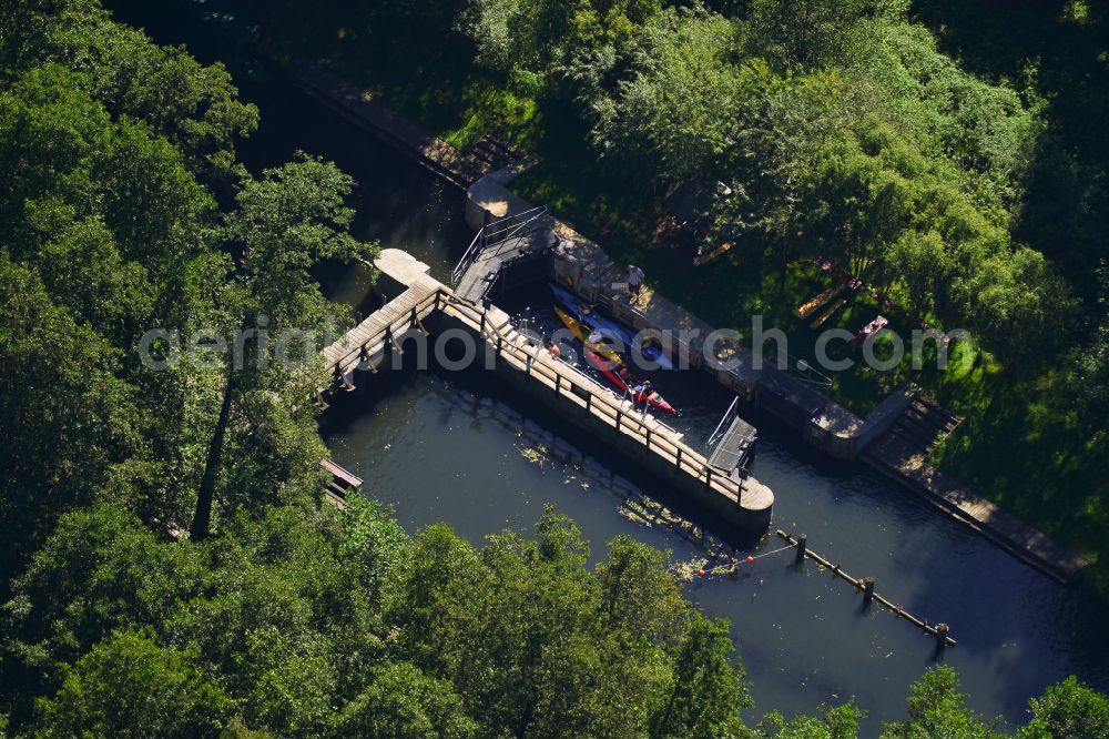Aerial photograph Lübbenau/Spreewald - Canoeists - ride and training at a lock on the course of the main Spree in Luebbenau/Spreewald at Spreewald in the state Brandenburg, Germany