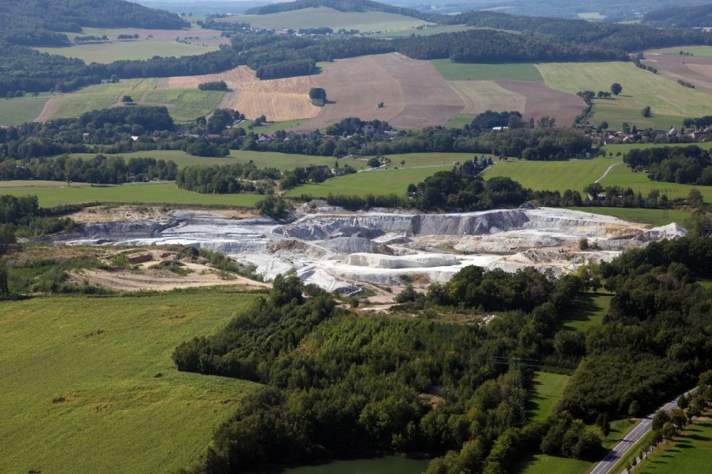 Kamenz from above - Site and Terrain of overburden surfaces opencast mining kaolin open pit Wiesa Hasenberg in Kamenz in the state Saxony, Germany