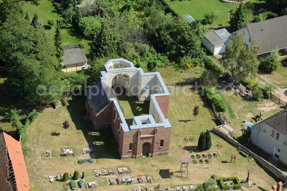 Aerial image Schönfließ - Chapel on the grounds of the cemetery - military cemetery in Schoenfliess in the state Brandenburg