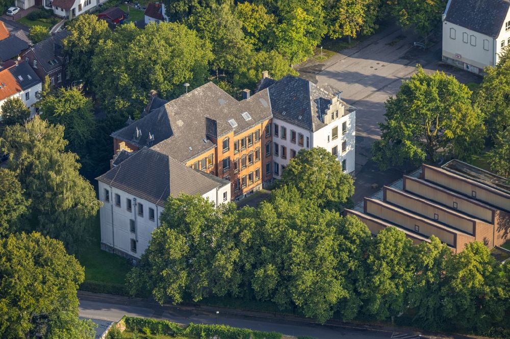 Aerial image Werl - Aerial view of Overbergschule catholic secondary school and Overberg sports hall in Werl in the German state of North Rhine-Westphalia, Germany