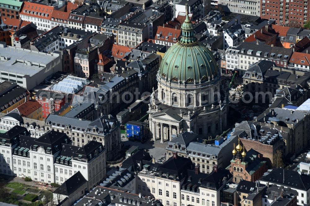 Aerial image Kopenhagen - Church building of the cathedral of Frederiks Kirke on Frederiksgade in Copenhagen in Region Hovedstaden, Denmark