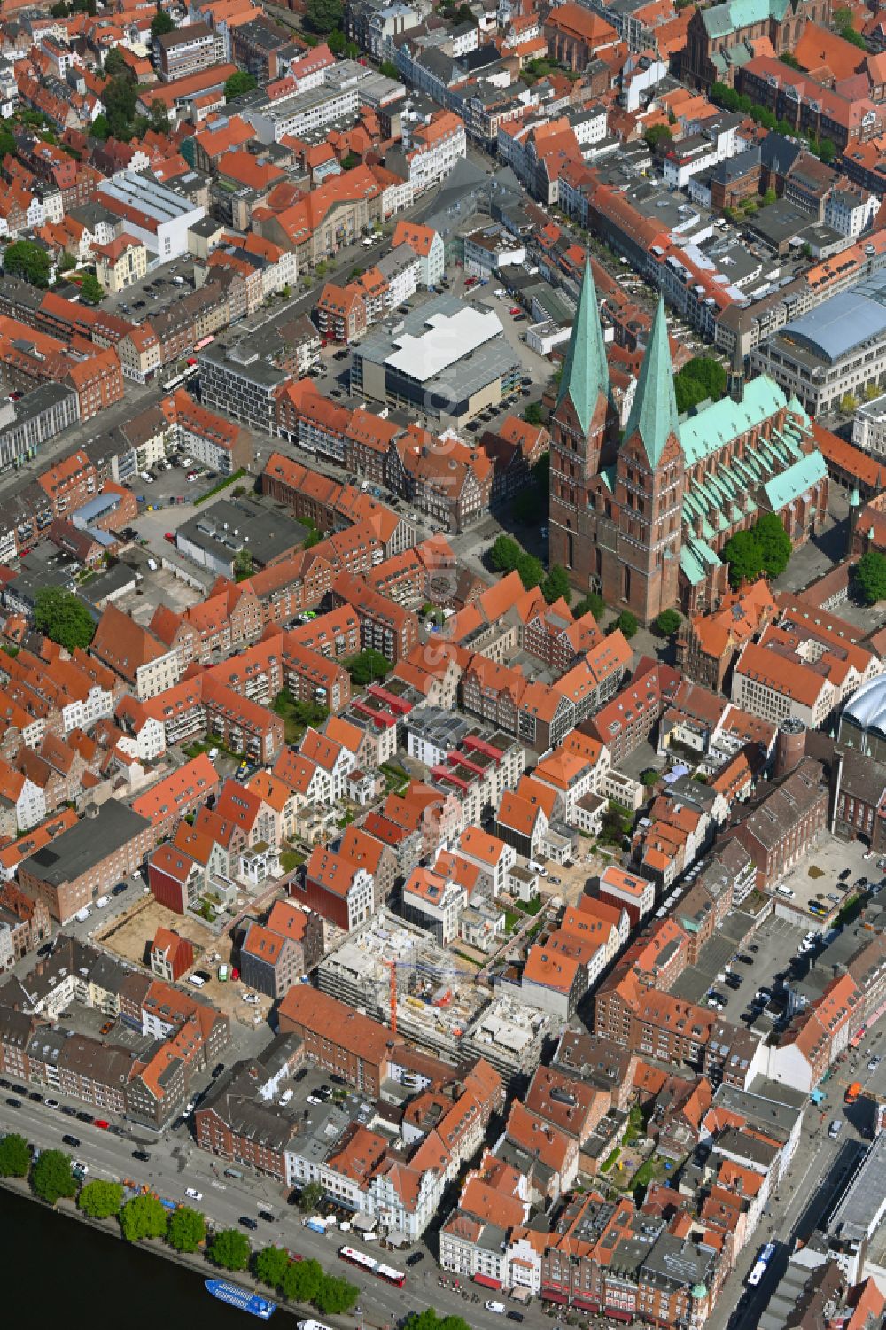 Aerial image Lübeck - Church building of the cathedral St. Marien zu Luebeck in the district Altstadt in Luebeck in the state Schleswig-Holstein, Germany