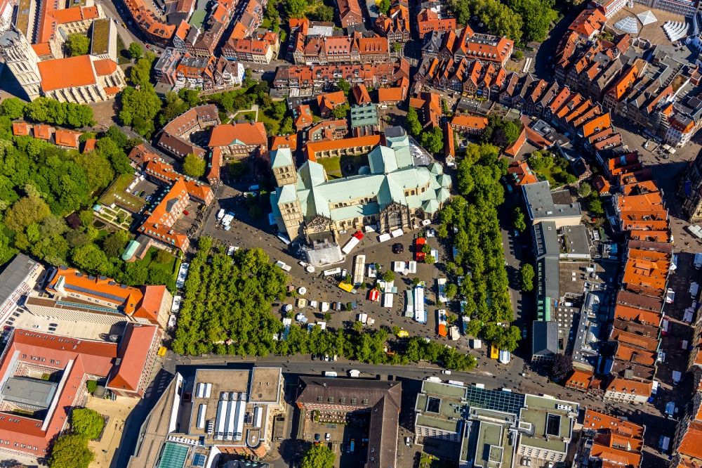 Aerial image Münster - Church building of the cathedral of St.-Paulus-Dom in Muenster in the state North Rhine-Westphalia