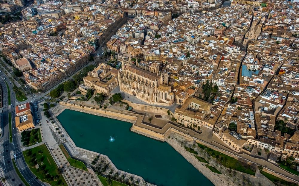 Palma from the bird's eye view: Church building of the cathedral on Placa de la Seu in the old town - center with lake and fountain in Parc de la Mar in Palma de Mallorca on the Balearic island of Mallorca, Spain