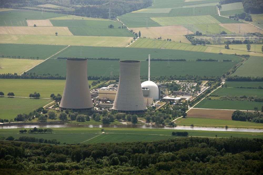Aerial image Grohnde - Kernkraftwerk KKW / Atomkraftwerk AKW Grohnde KWG an der Weser in Niedersachsen. Nuclear power station NPS / atomic plant Grohnde at the Weser river in Lower Saxony.