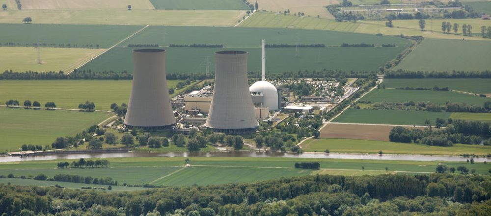 Aerial photograph Grohnde - Kernkraftwerk KKW / Atomkraftwerk AKW Grohnde KWG an der Weser in Niedersachsen. Nuclear power station NPS / atomic plant Grohnde at the Weser river in Lower Saxony.