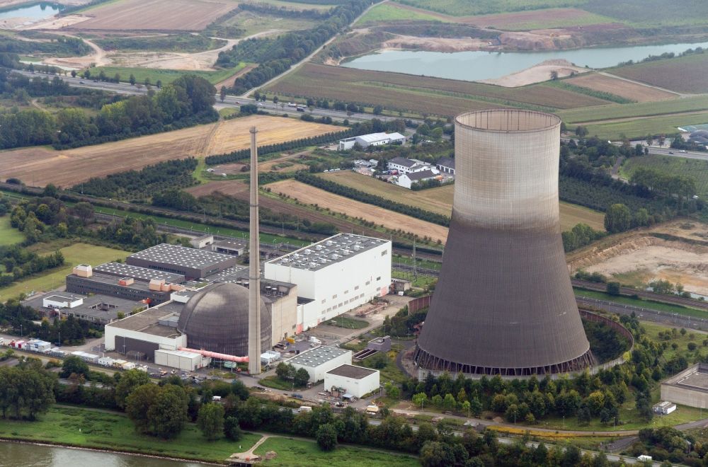 Mülheim-Kärlich from the bird's eye view: Decommissioned nuclear power plant is located northwest of Koblenz near the town of Muelheim-Kaerlich in Rhineland-Palatinate