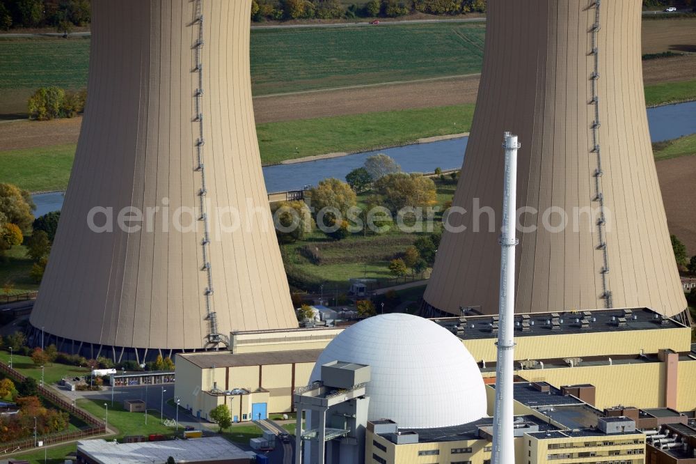 Aerial photograph Grohnde - View onto the cooling tower of the Nuclear Power Plant in Grohnde in the state Lower Saxony. It is located north of Grohnde at the river Weser