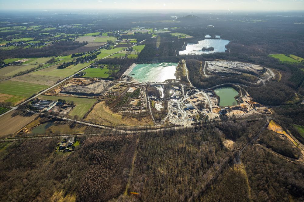 Aerial image Bottrop - Site and tailings area of the gravel and sand mine of Lore Spickermann GmbH & Co. KG in Kirchhellen in the state of North Rhine-Westphalia