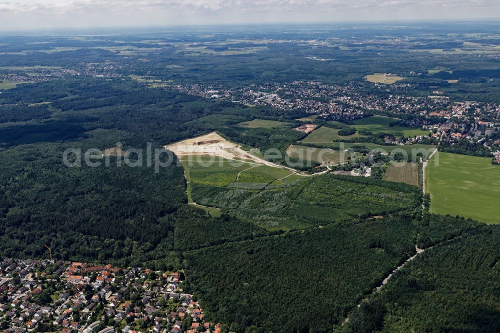 Planegg from the bird's eye view: Site and tailings area of the Glueck gravel mining in Planegg in the state Bavaria, Germany