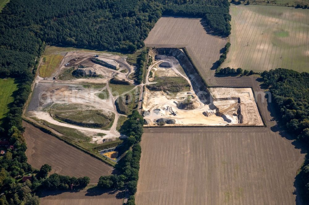 Aerial image Dersenow - Site and tailings area of the gravel mining RBS-Kieshandelsgesellschaft mbH on Sonnenberg in Dersenow in the state Mecklenburg - Western Pomerania, Germany