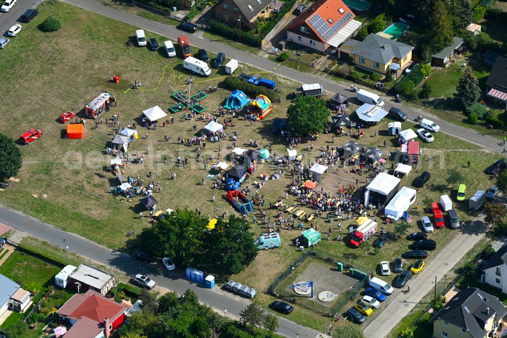 Berlin from the bird's eye view: Grounds and participation in the children's and family festival - folk festival on the fairground at Durlacher Platz in Berlin, Germany