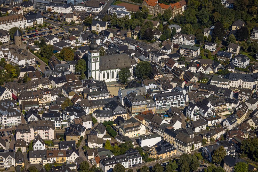 Attendorn from the bird's eye view: Church building St. Johannes Baptist Am Kirchplatz in Attendorn in the state North Rhine-Westphalia, Germany