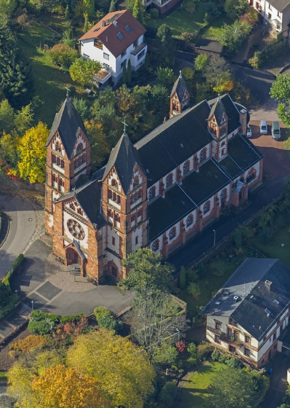 Aerial photograph Mettlach - Church of Saint Lutwinus in Mettlach in Saarland