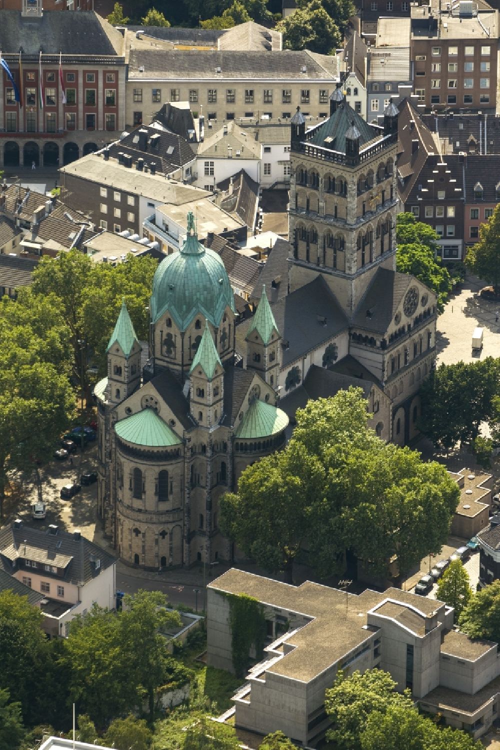 Aerial image Neuss - Church of Quirinus-Münster Neuss North Rhine-Westphalia